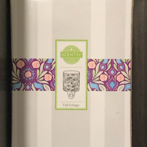 Scentsy Other - Fall Foilage Scentsy mini warmer